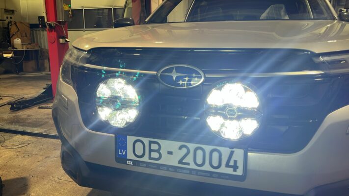 HELLA Valuefit Blade 9 tālās papildgaismas lukturi